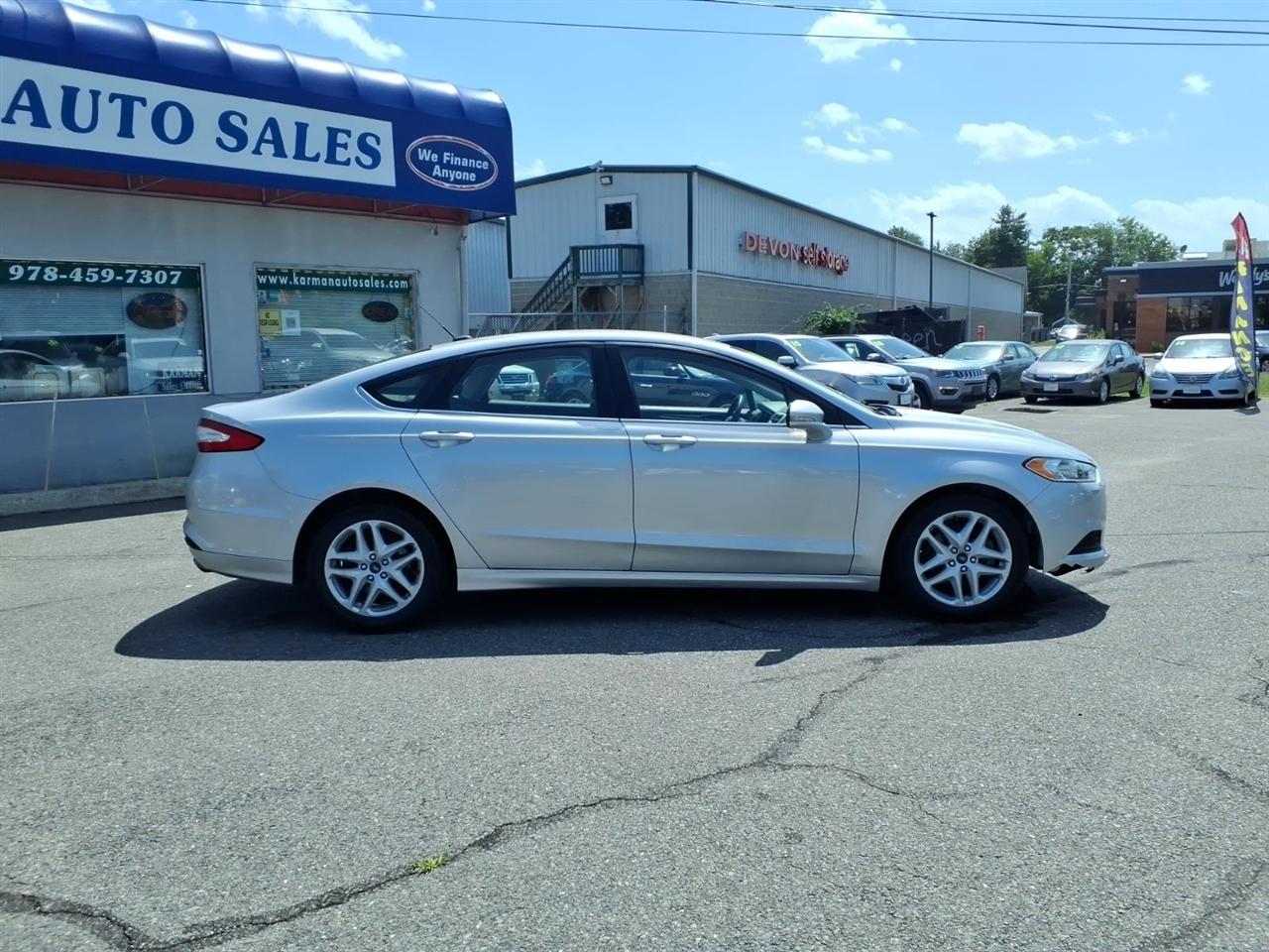 Ford Fusion 4dr Sdn SE FWD 2016