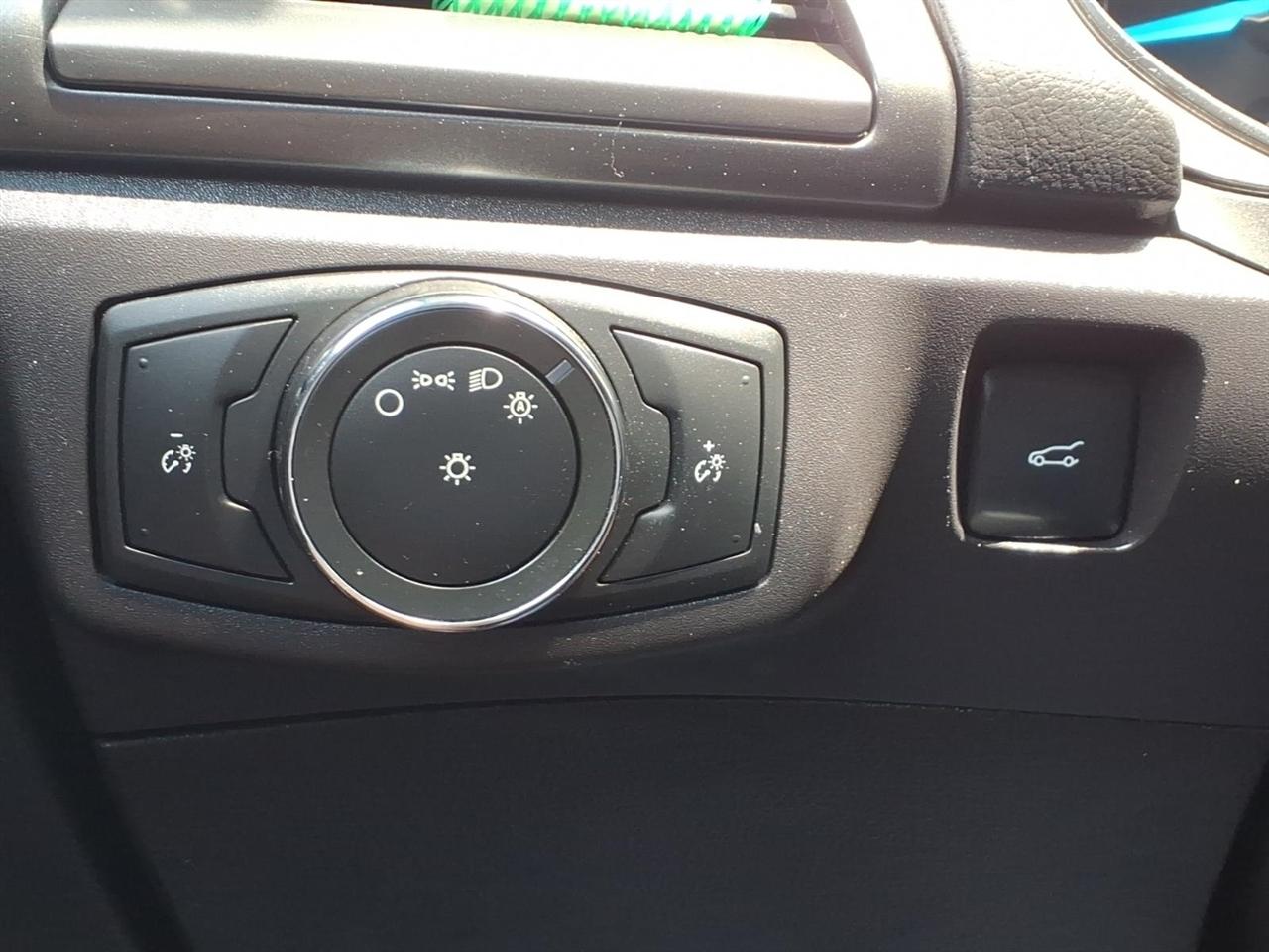 Ford Fusion 4dr Sdn SE FWD 2016
