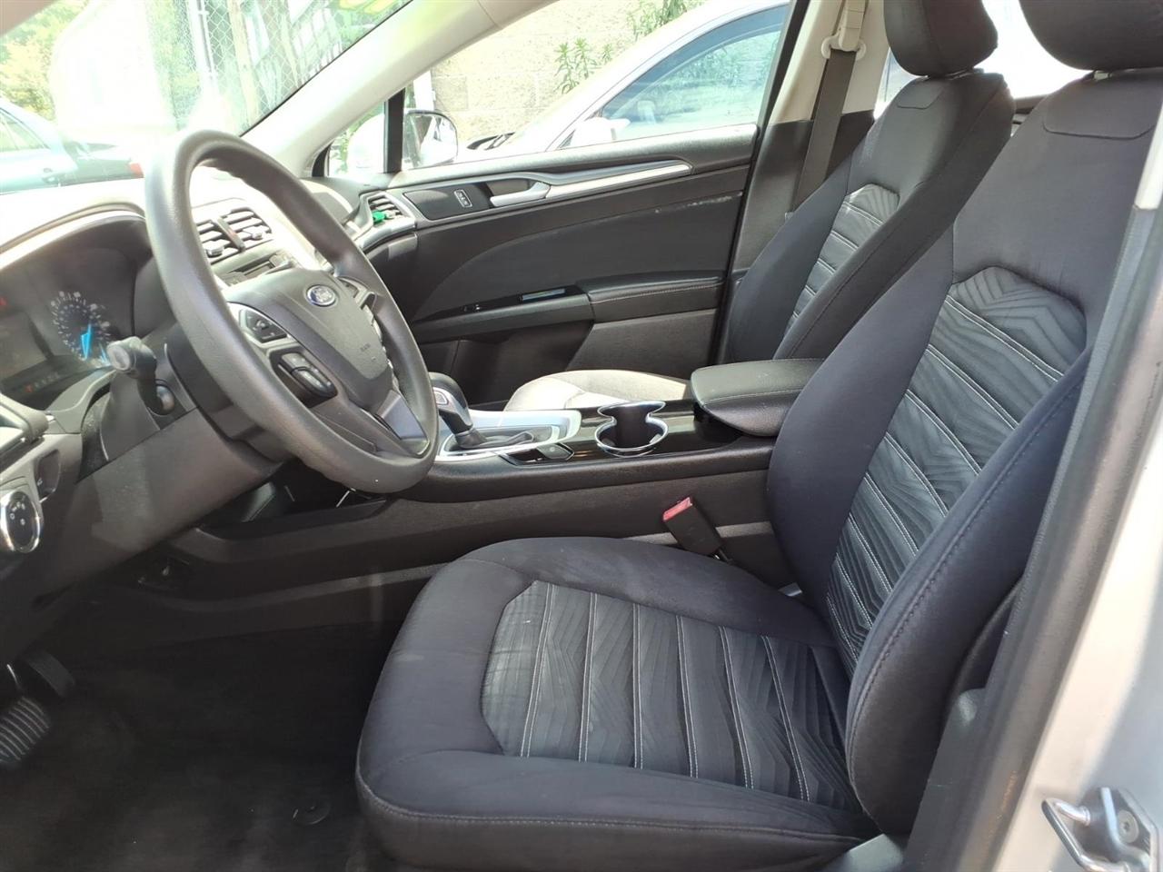 Ford Fusion 4dr Sdn SE FWD 2016