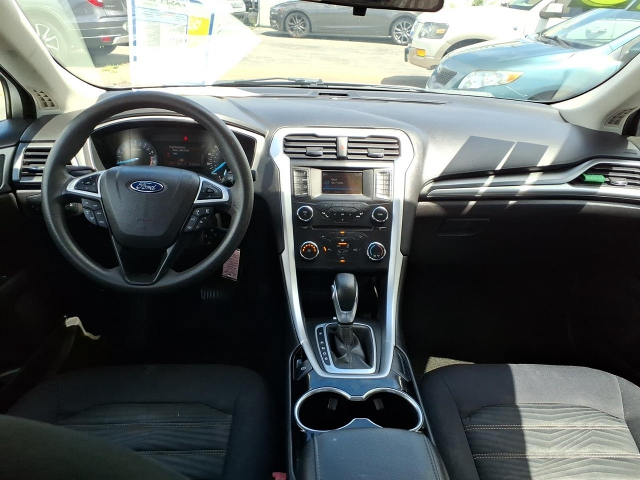 Ford Fusion 4dr Sdn SE FWD 2016