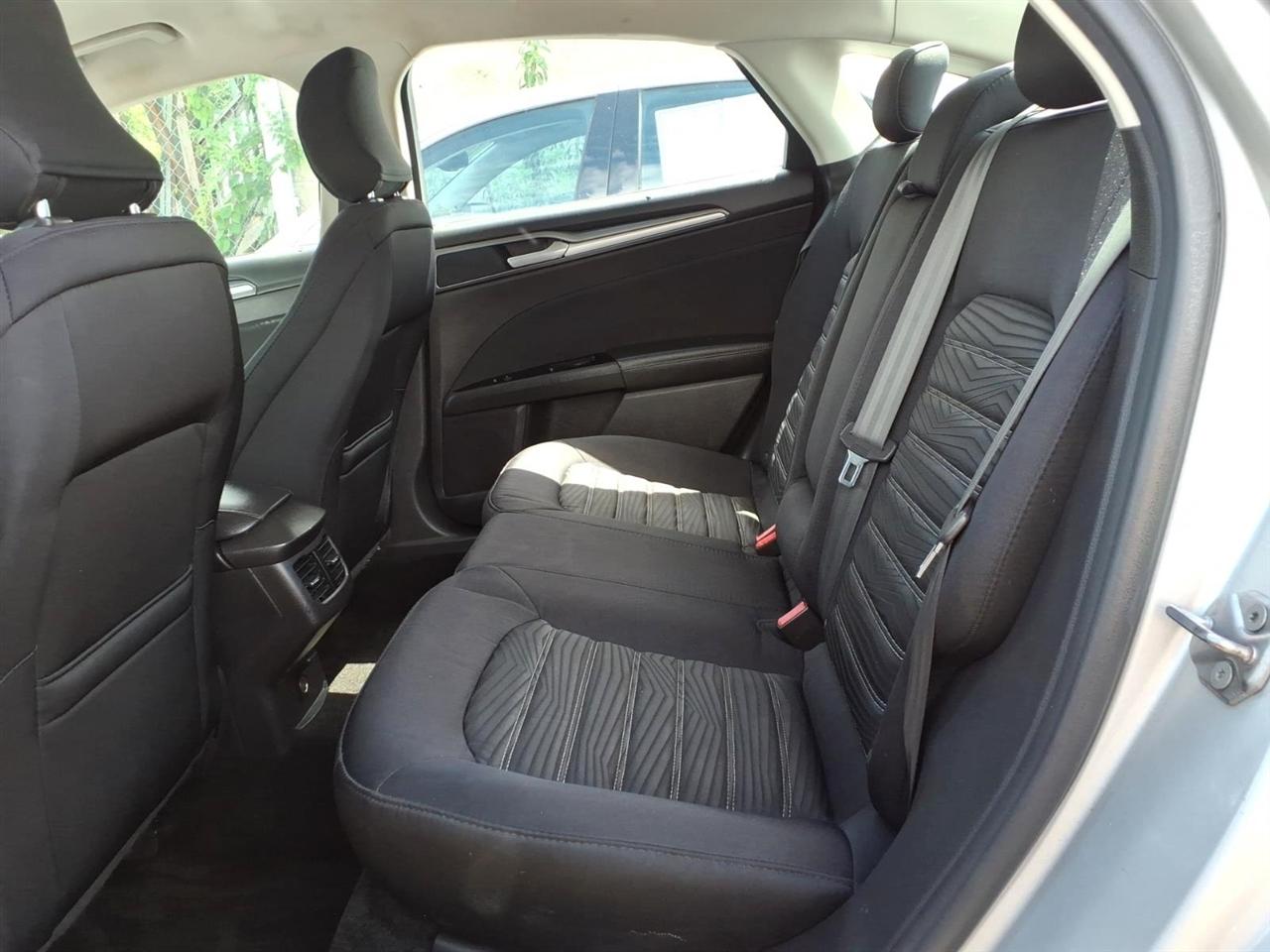 Ford Fusion 4dr Sdn SE FWD 2016