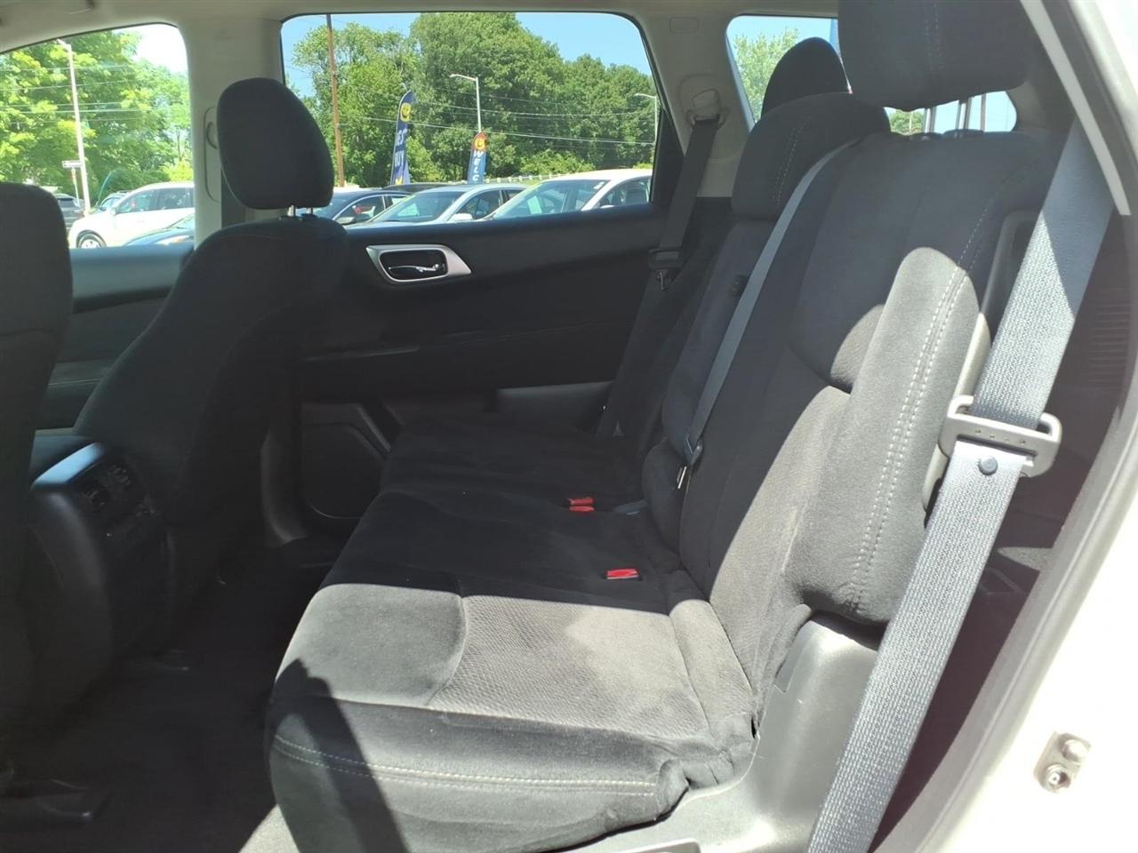 Nissan Pathfinder 4WD 4dr S *Ltd Avail* 2015