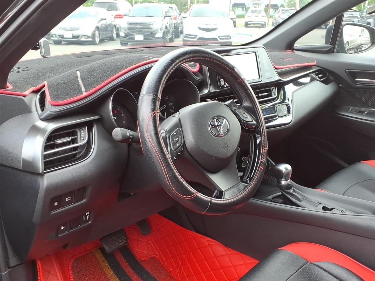 Toyota C-HR XLE FWD (Natl) 2018