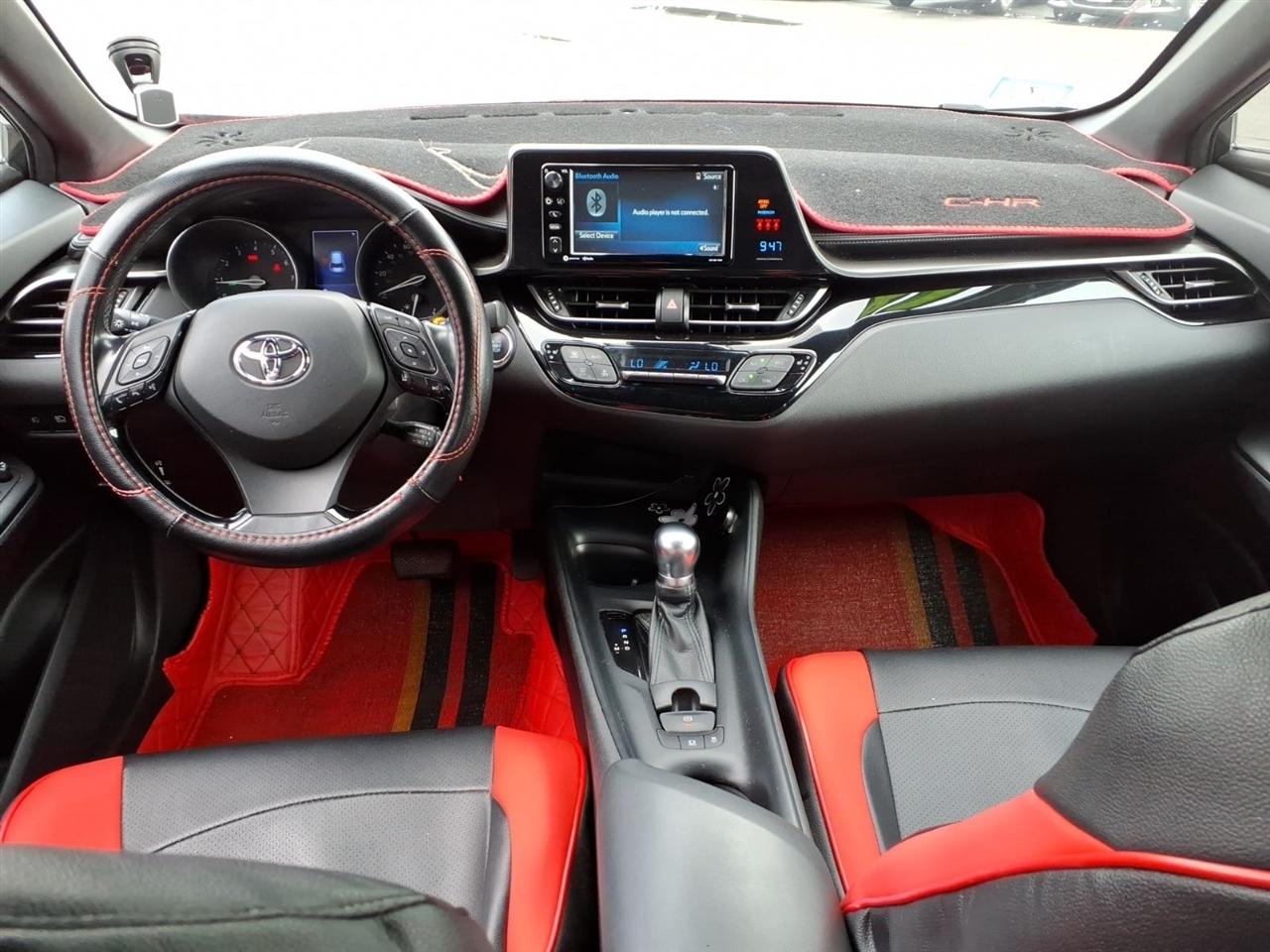 Toyota C-HR XLE FWD (Natl) 2018