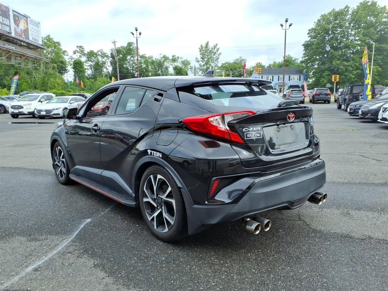 Toyota C-HR XLE FWD (Natl) 2018