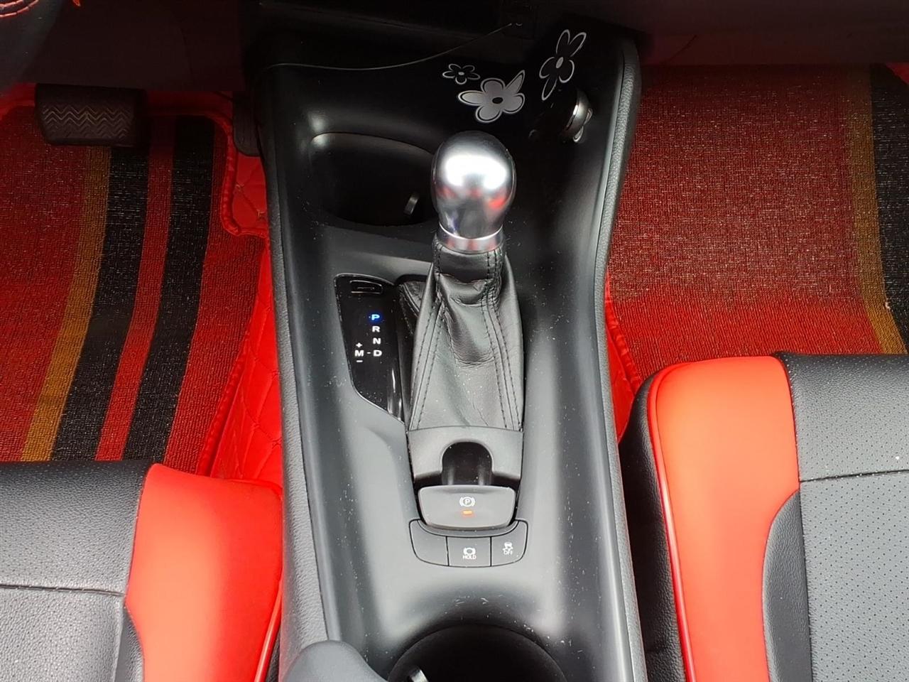 Toyota C-HR XLE FWD (Natl) 2018