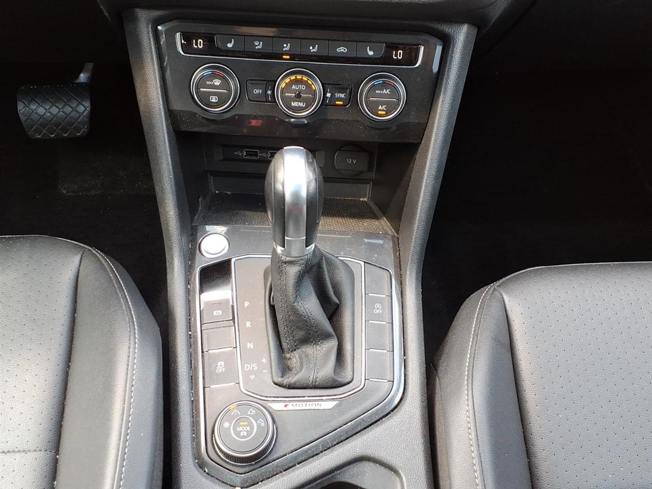 Volkswagen Tiguan 2.0T SEL 4MOTION 2018