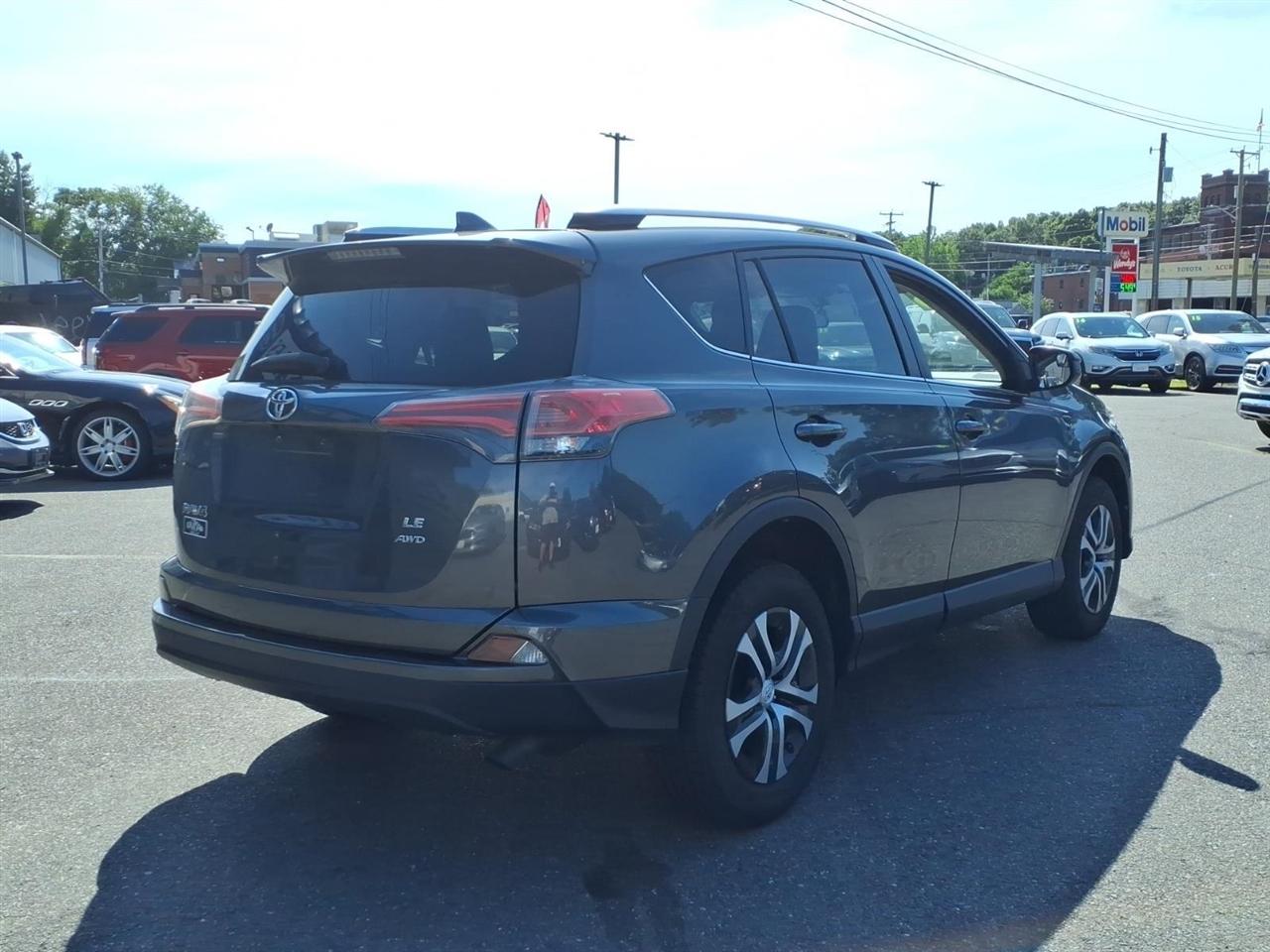 Toyota RAV4 AWD 4dr LE (Natl) 2016