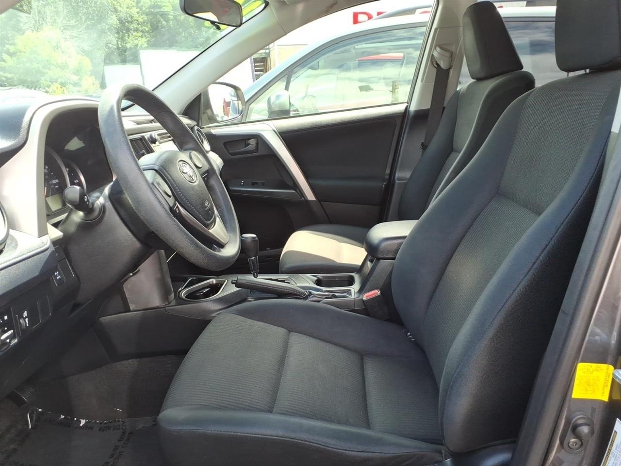 Toyota RAV4 AWD 4dr LE (Natl) 2016