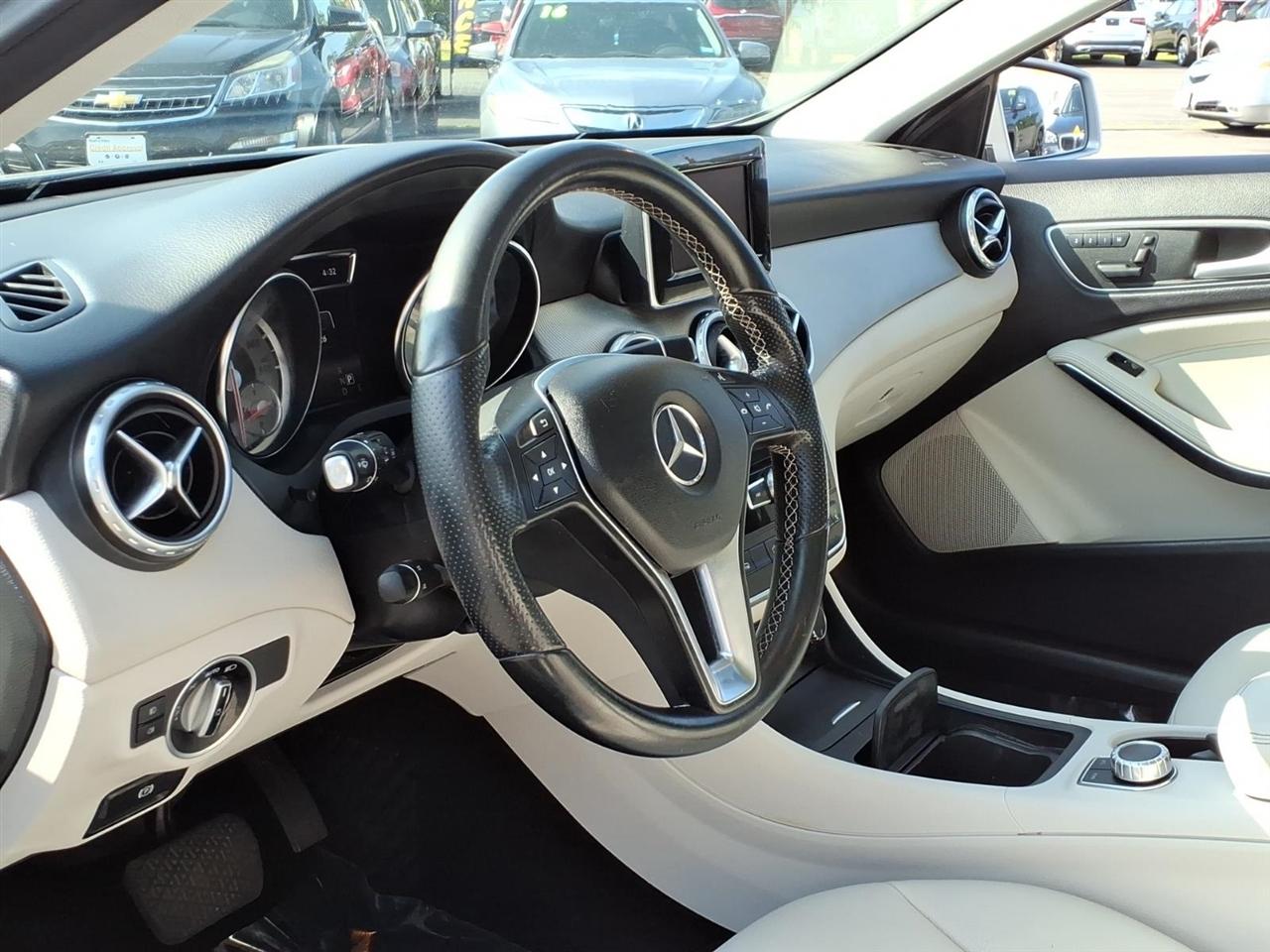Mercedes-Benz GLA-Class 4MATIC 4dr GLA 250 2015