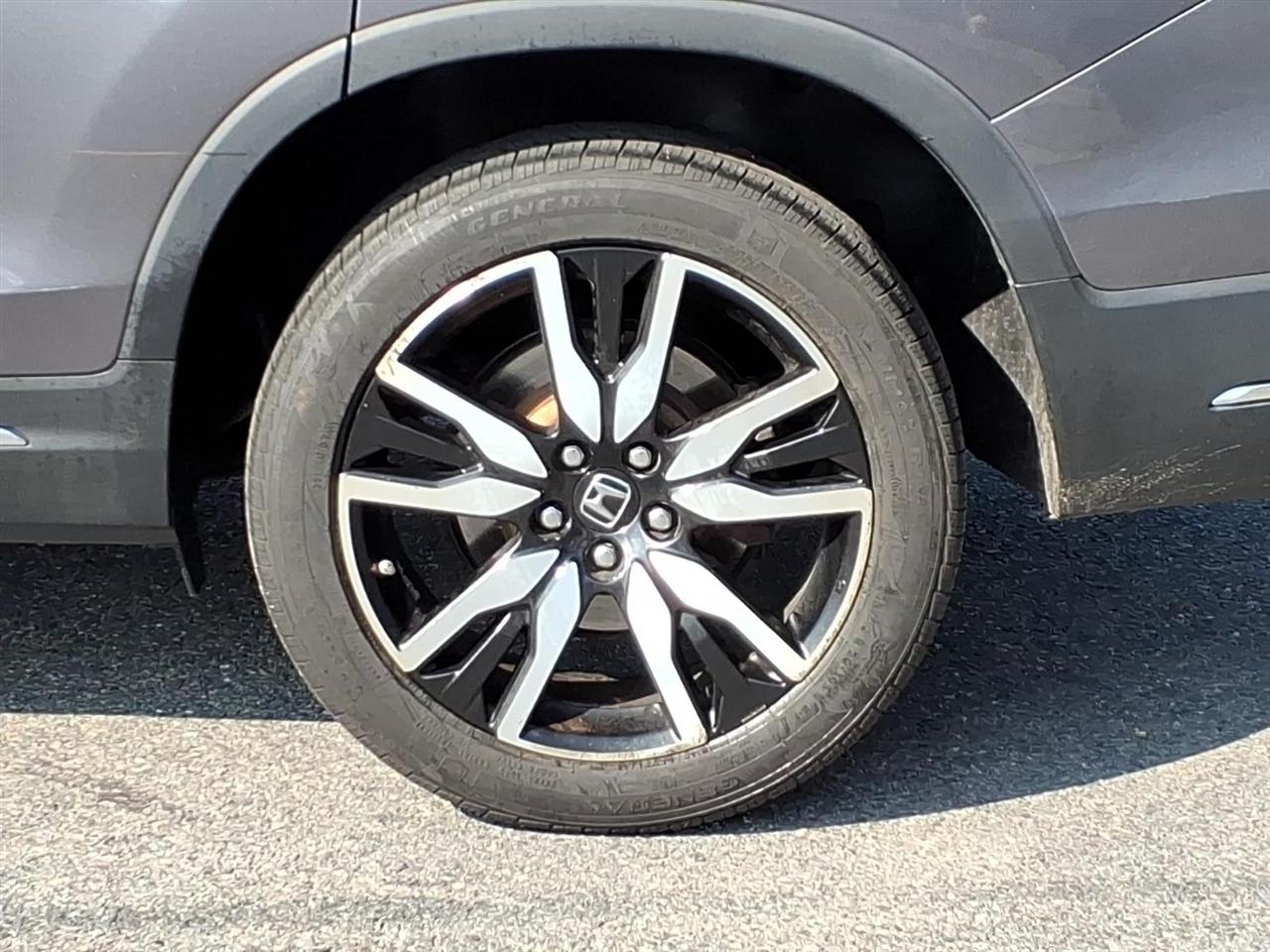 Honda Pilot Touring 8-Passenger AWD 2019