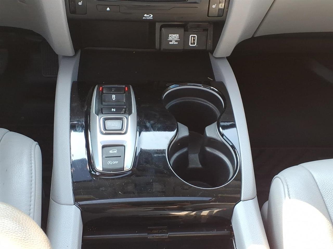 Honda Pilot Touring 8-Passenger AWD 2019