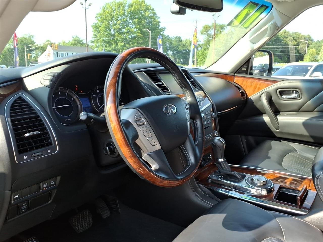 Infiniti QX80 AWD 2017