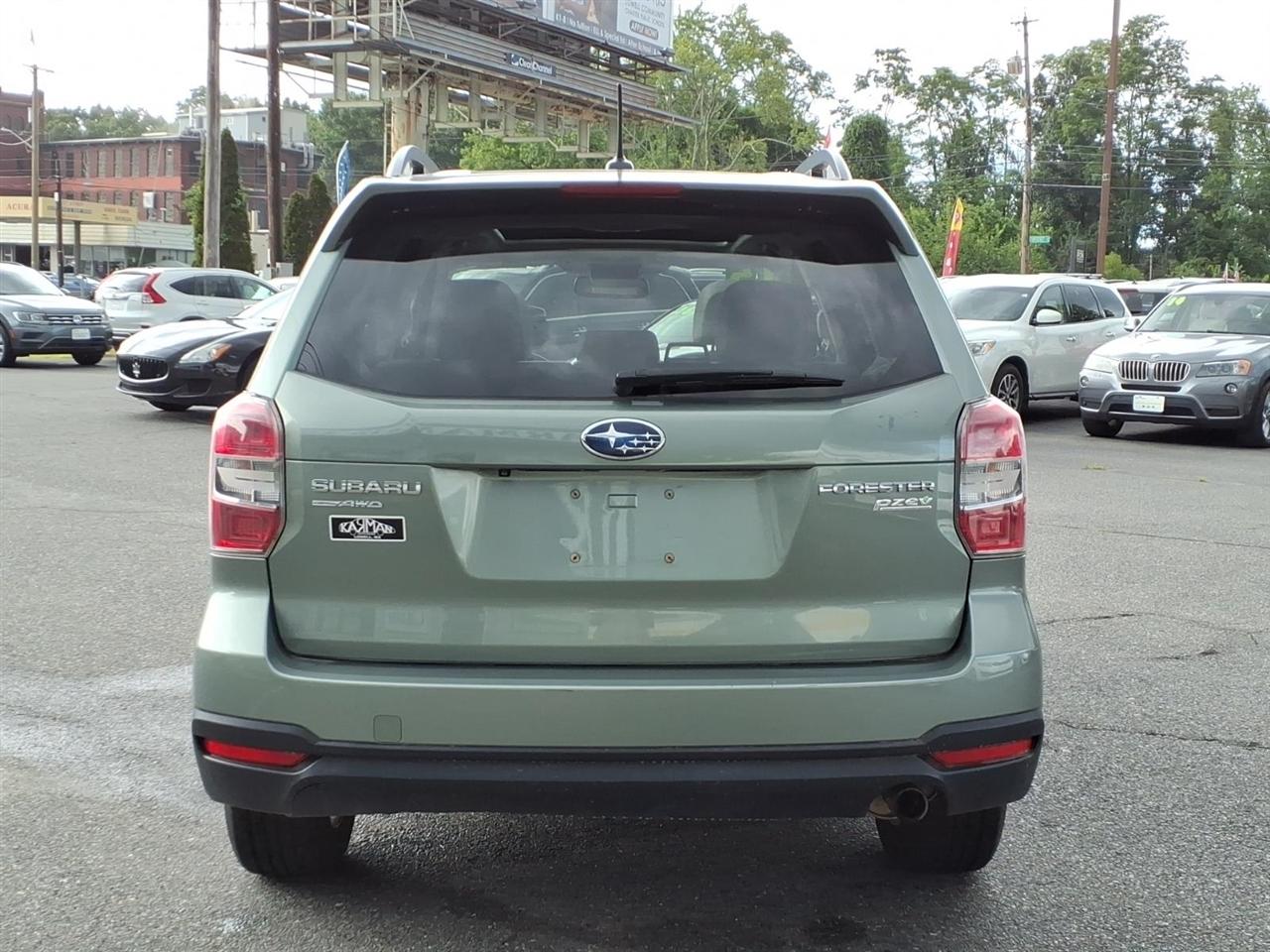 Subaru Forester 4dr CVT 2.5i Limited PZEV 2015