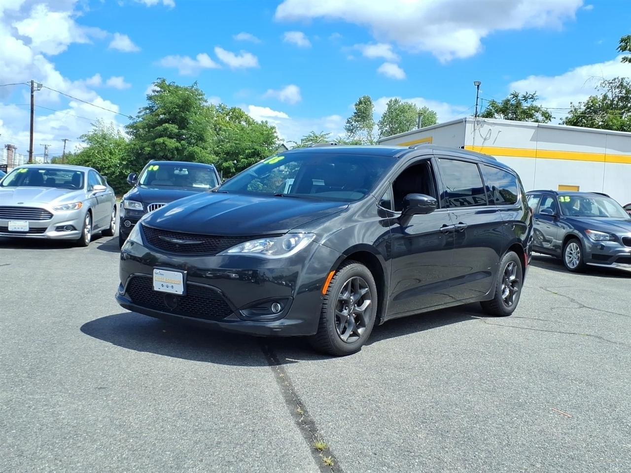 Chrysler Pacifica Touring L FWD 2018