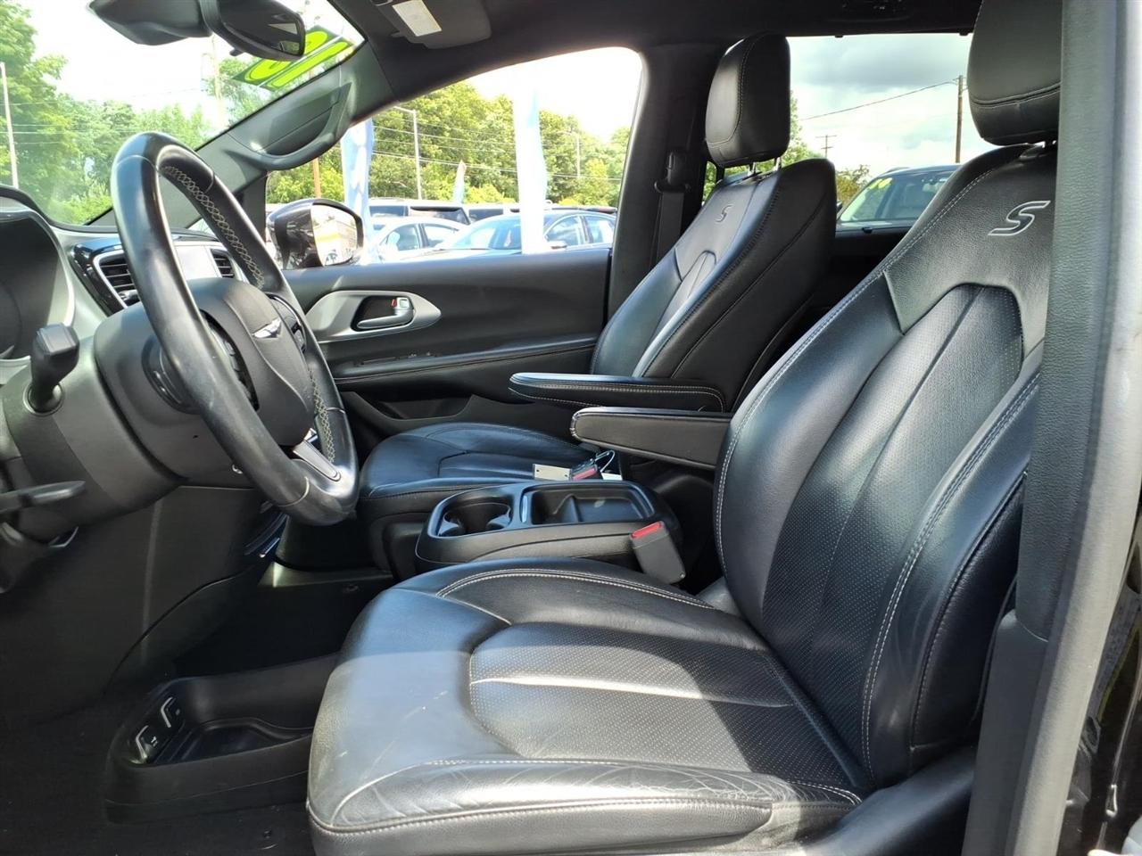 Chrysler Pacifica Touring L FWD 2018