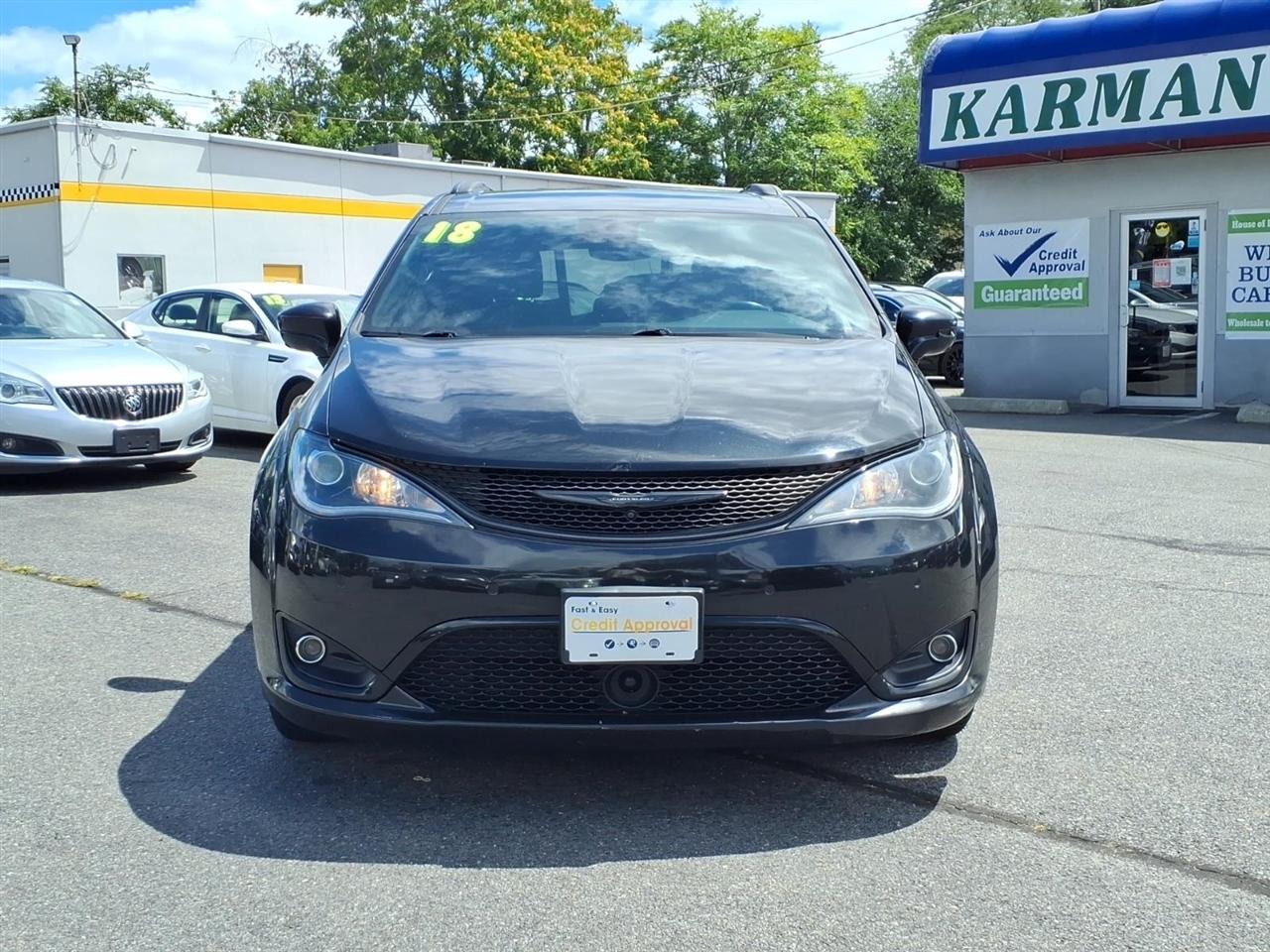 Chrysler Pacifica Touring L FWD 2018