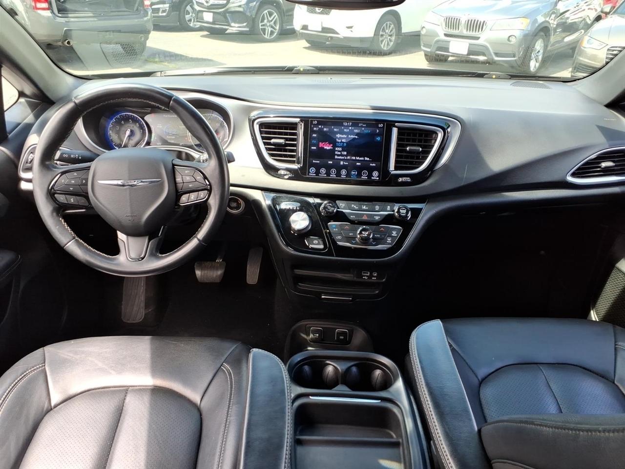Chrysler Pacifica Touring L FWD 2018