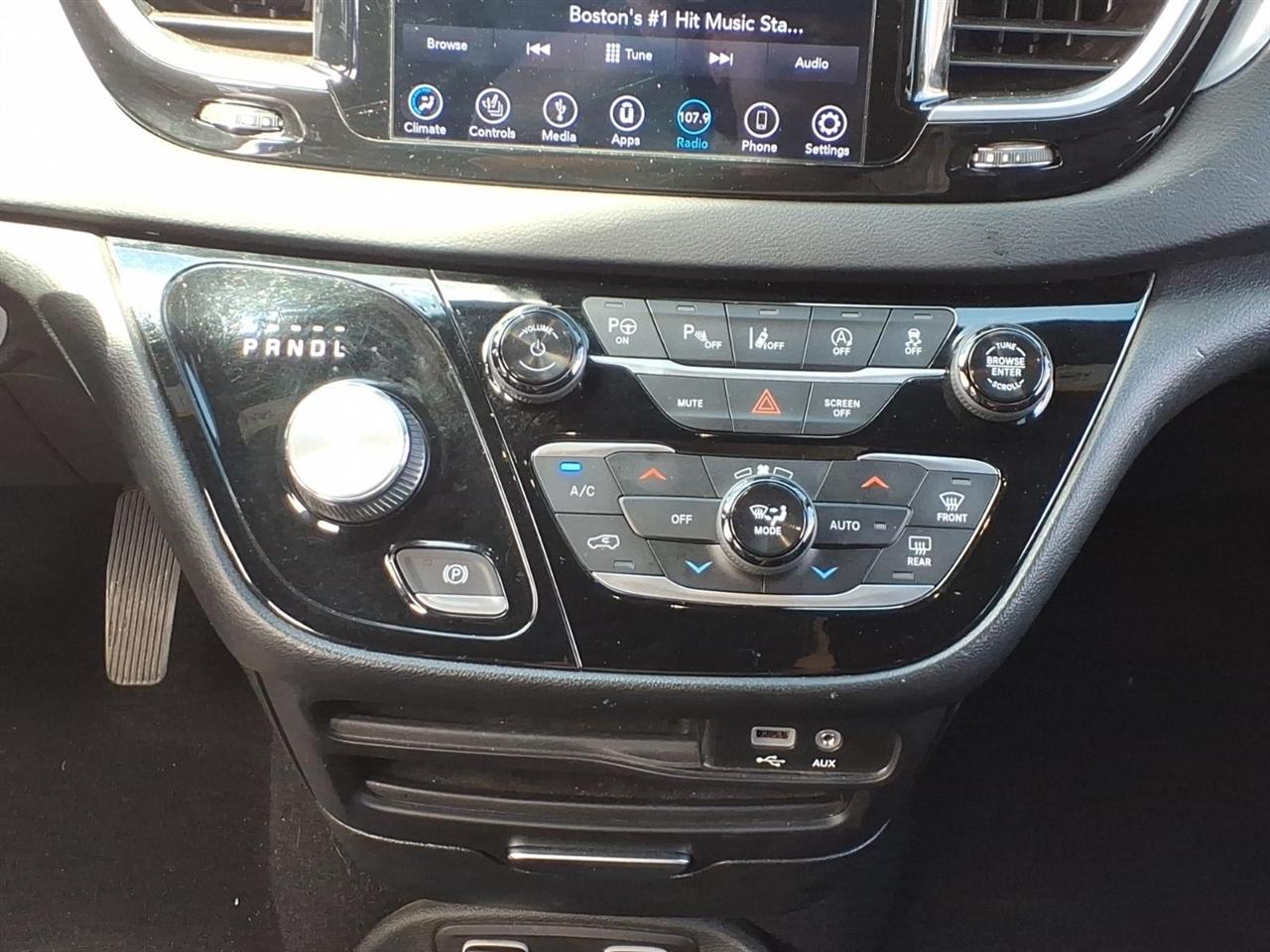 Chrysler Pacifica Touring L FWD 2018