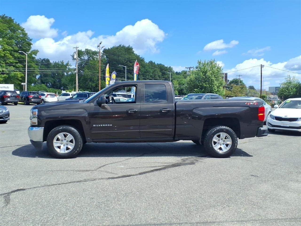 Chevrolet Silverado 1500 4WD Double Cab 143.5" LT w/1LT 2018