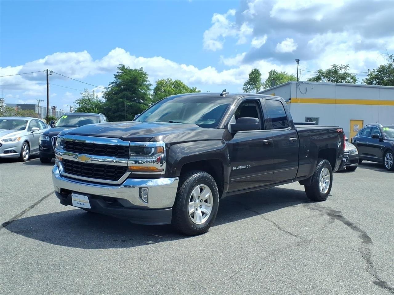 Chevrolet Silverado 1500 4WD Double Cab 143.5" LT w/1LT 2018
