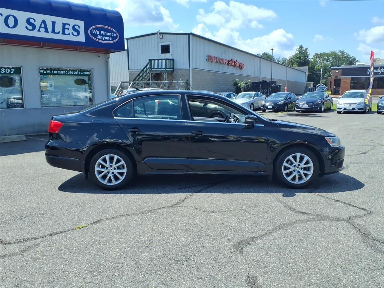 Volkswagen Jetta Sedan 4dr Auto SE PZEV 2014