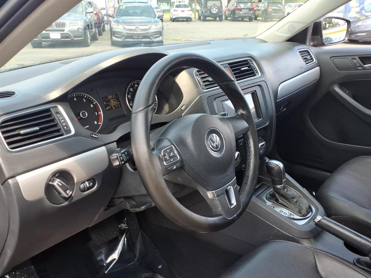 Volkswagen Jetta Sedan 4dr Auto SE PZEV 2014