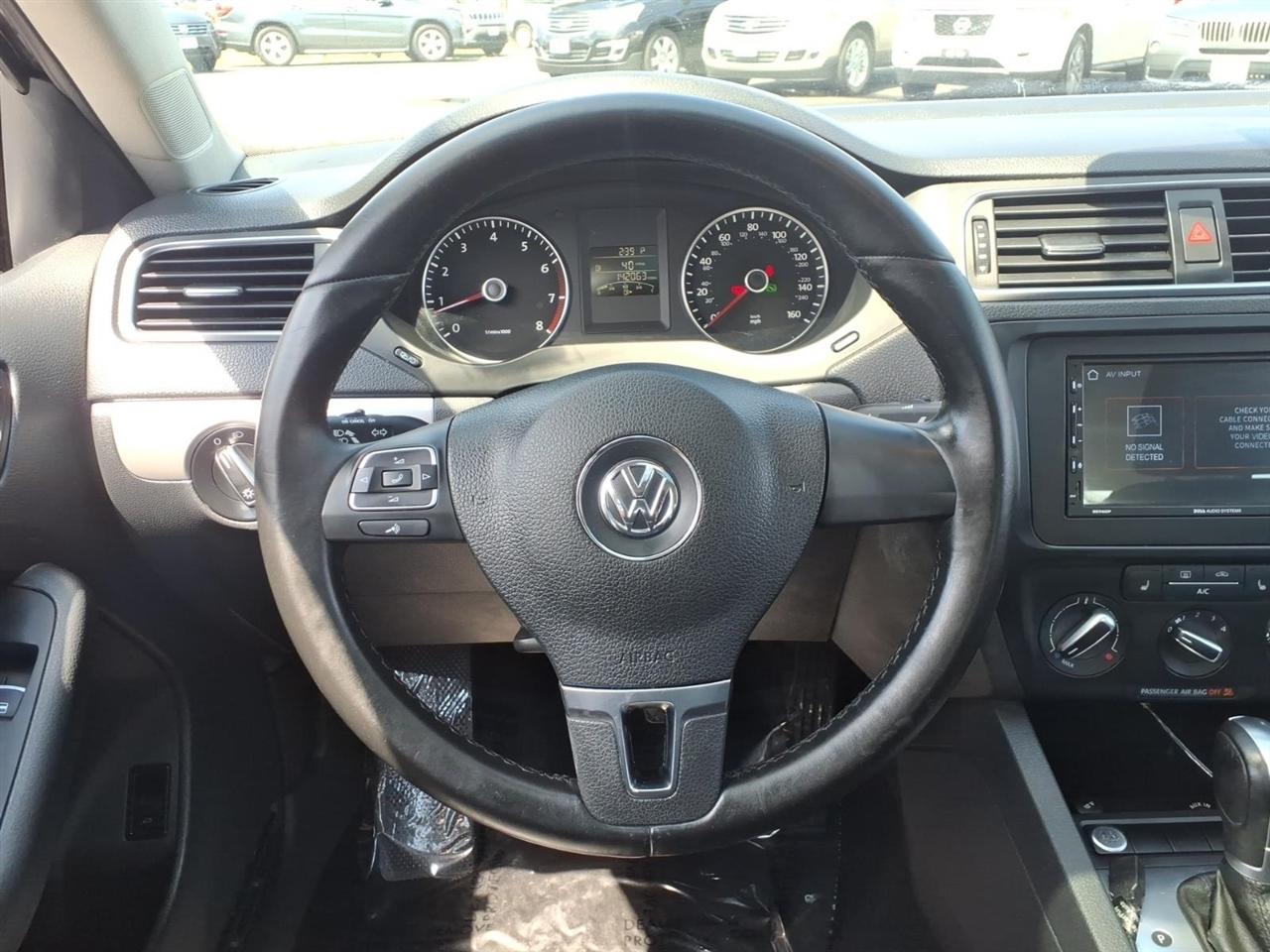 Volkswagen Jetta Sedan 4dr Auto SE PZEV 2014