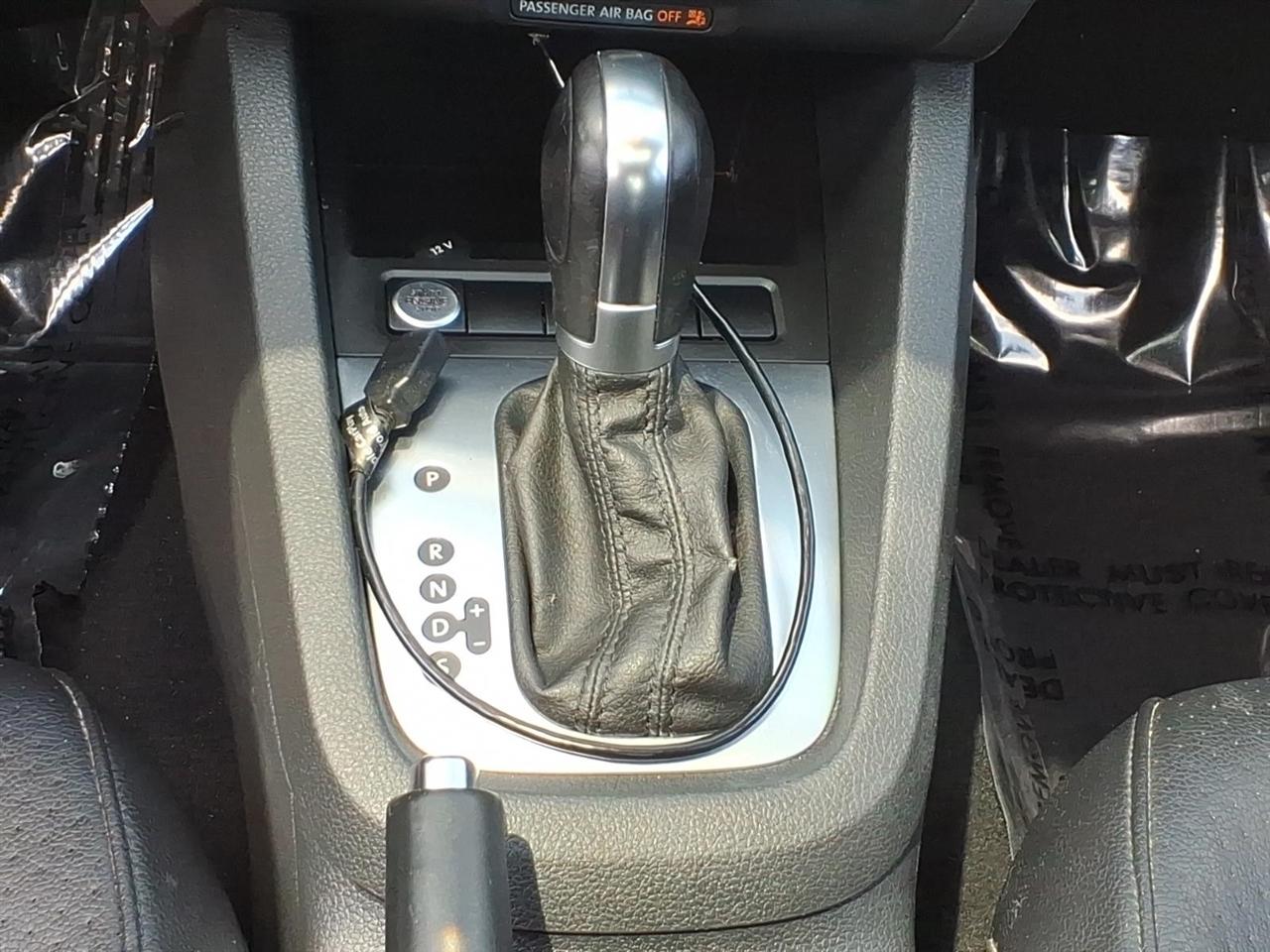 Volkswagen Jetta Sedan 4dr Auto SE PZEV 2014