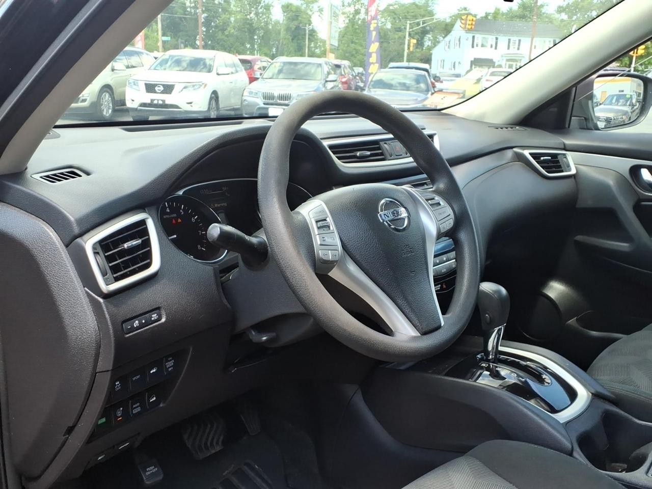 Nissan Rogue AWD 4dr SV 2016
