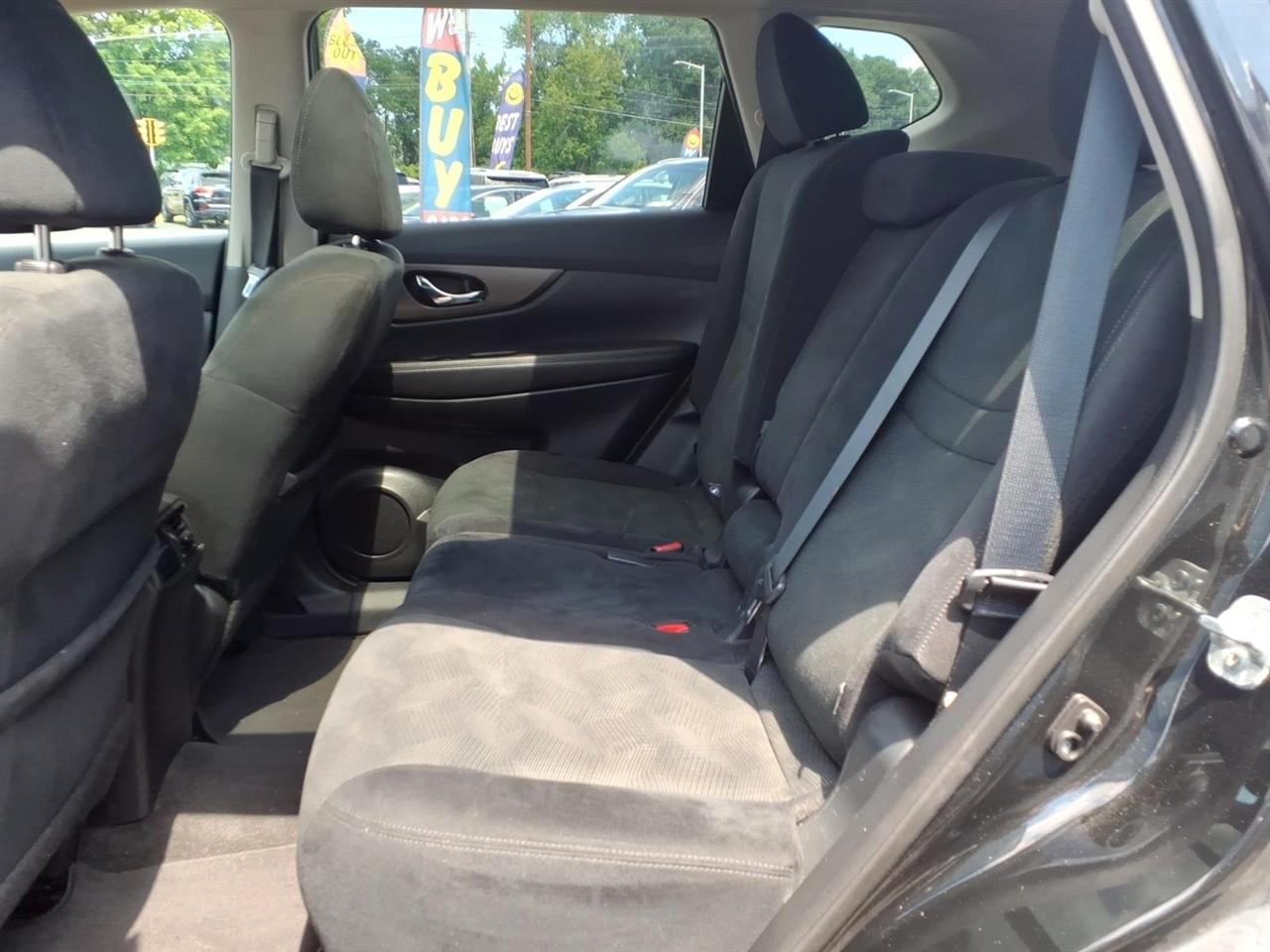 Nissan Rogue AWD 4dr SV 2016