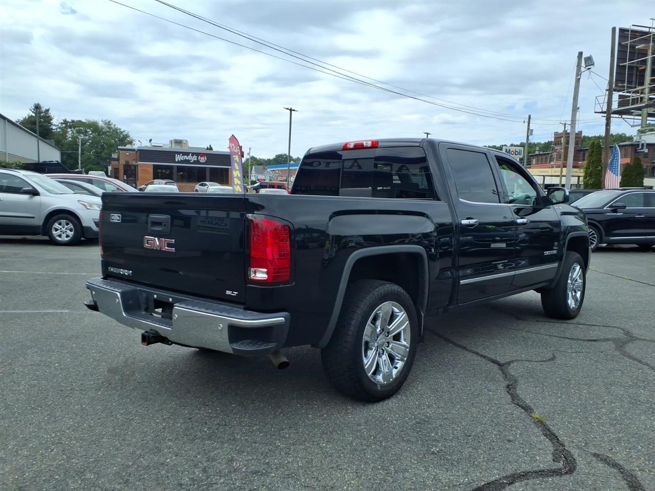 GMC Sierra 1500 4WD Crew Cab 143.5" SLT 2017