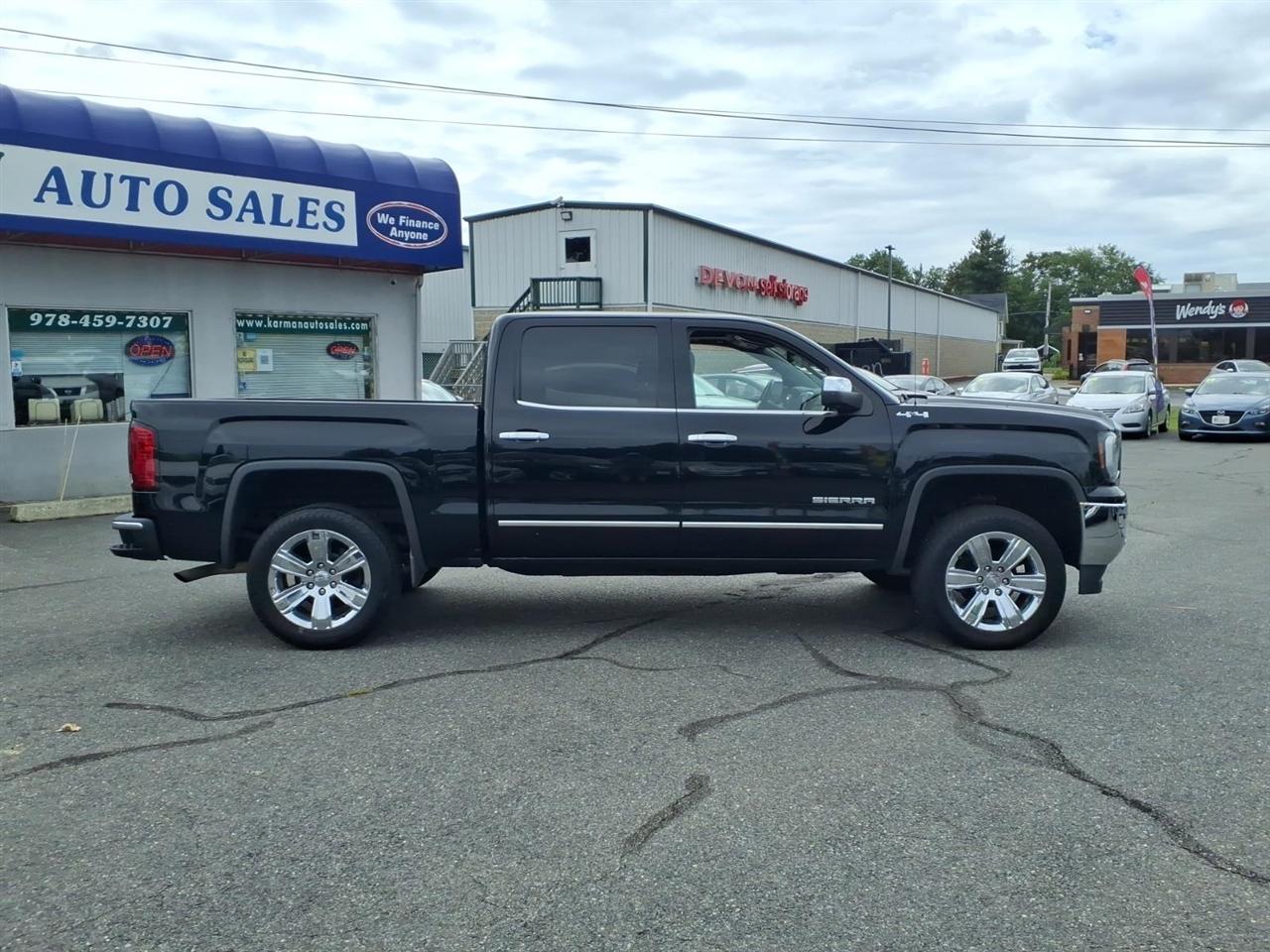 GMC Sierra 1500 4WD Crew Cab 143.5" SLT 2017