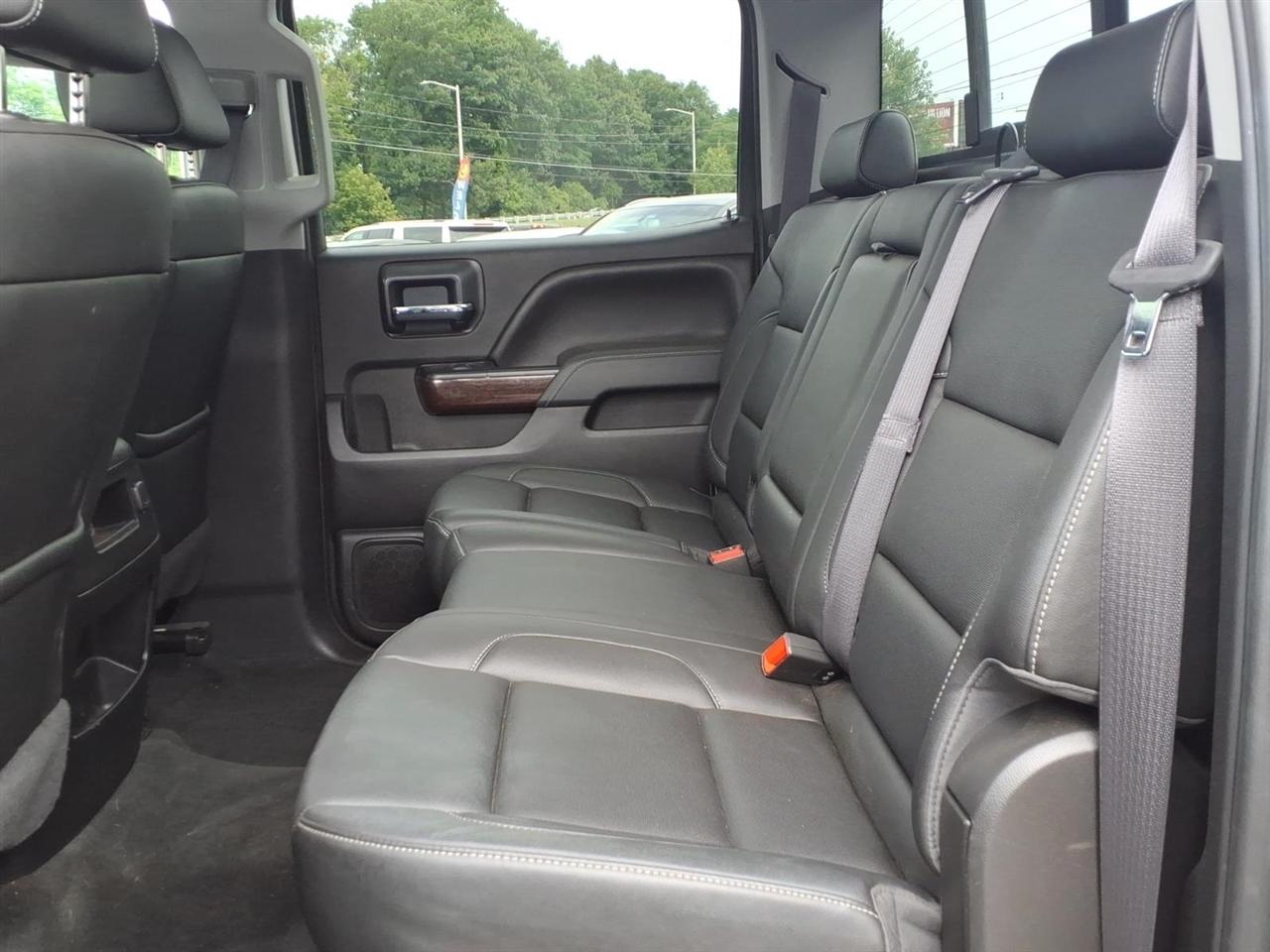 GMC Sierra 1500 4WD Crew Cab 143.5" SLT 2017