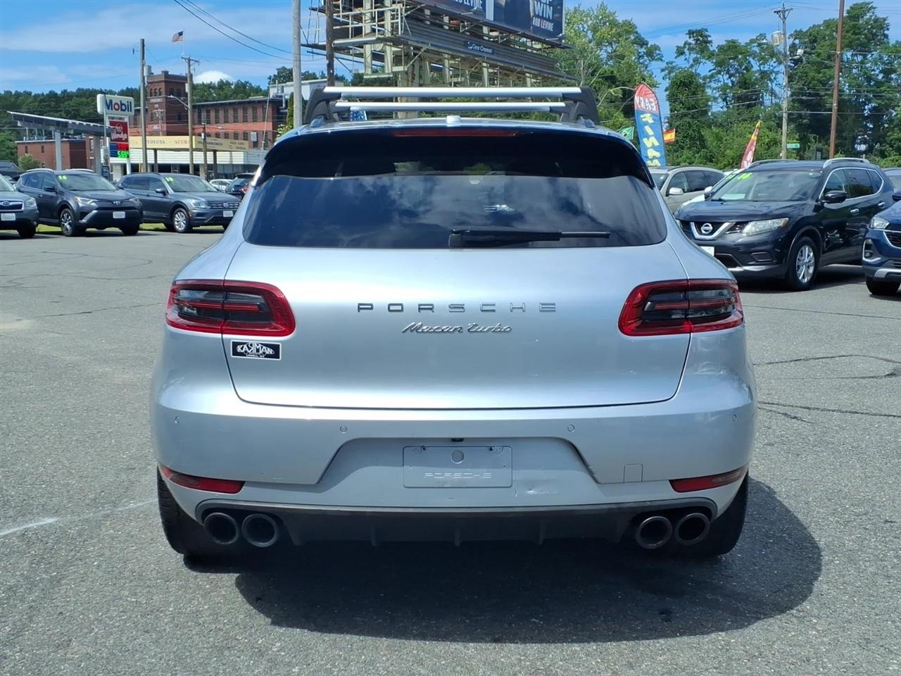 Porsche Macan AWD 4dr Turbo 2016