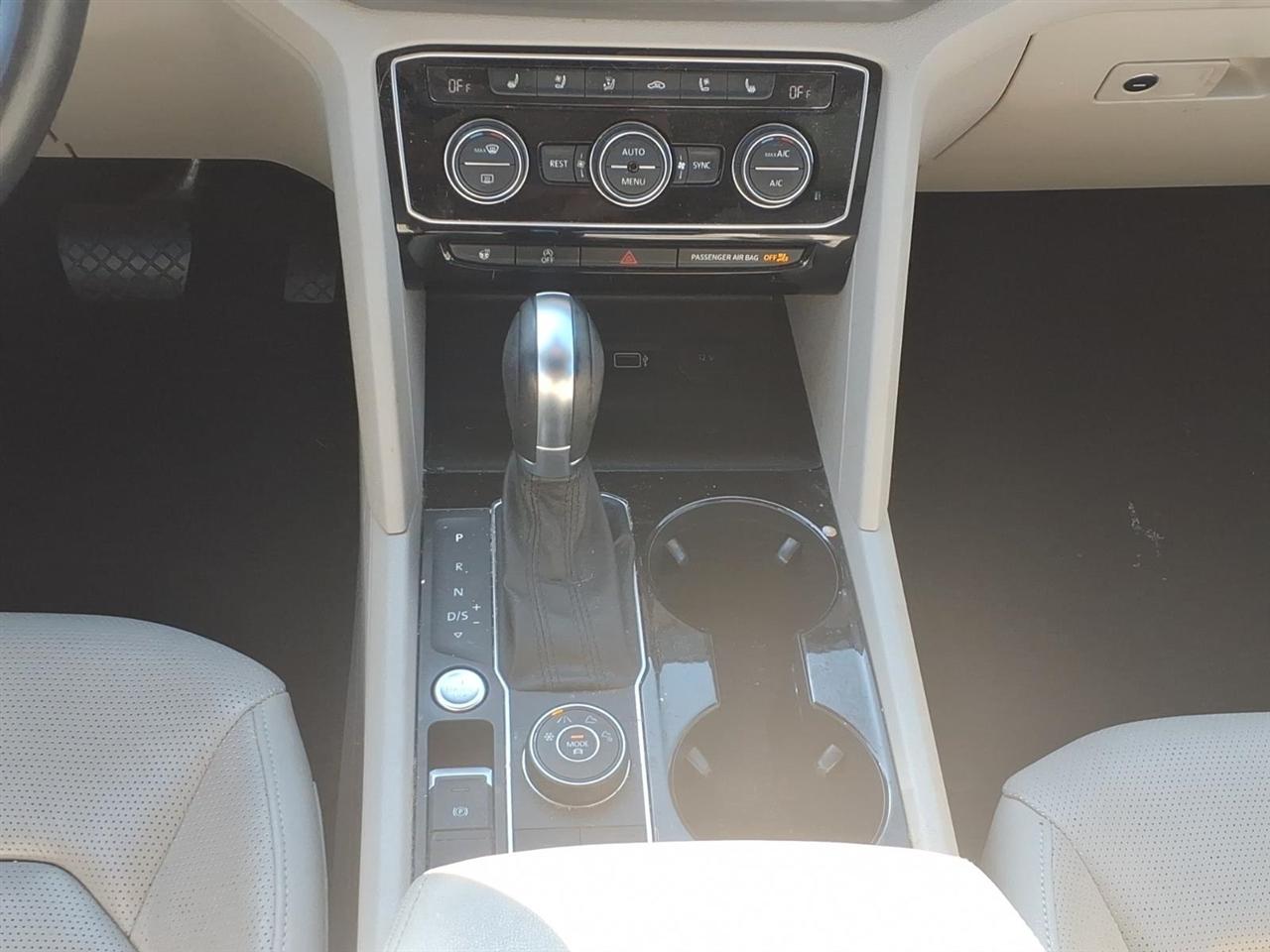 Volkswagen Atlas 3.6L V6 SEL Premium 4MOTION 2018