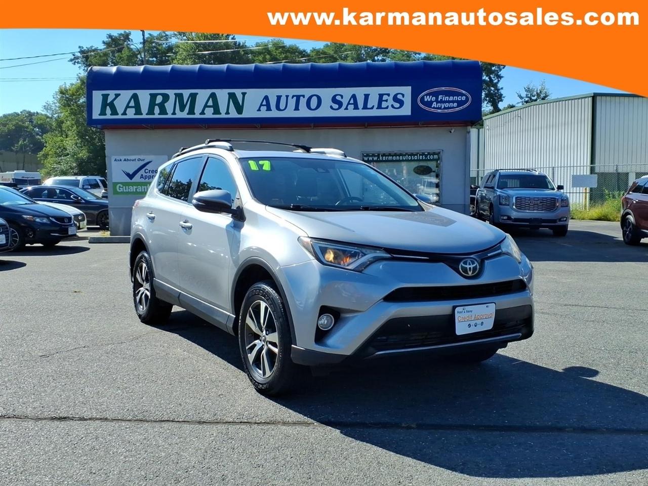 Toyota RAV4 XLE AWD (Natl) 2017