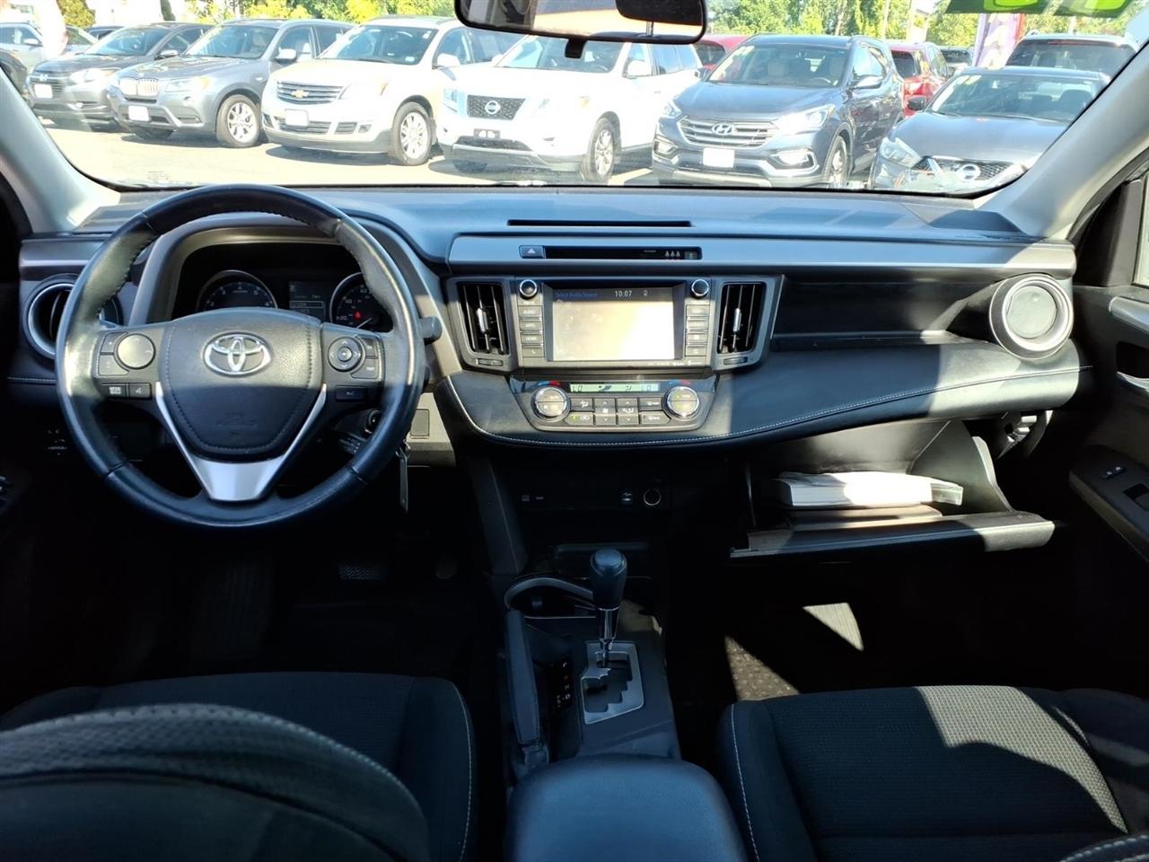 Toyota RAV4 XLE AWD (Natl) 2017
