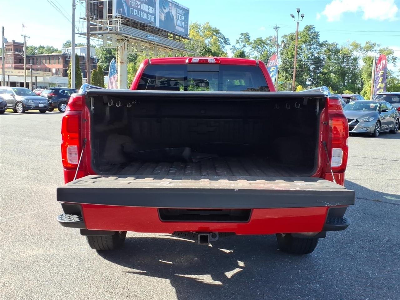 Chevrolet Silverado photo 8