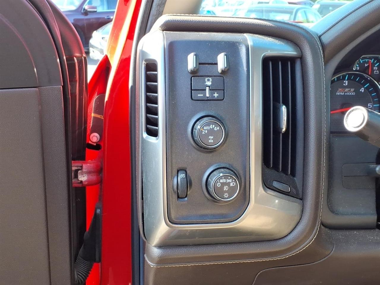 Chevrolet Silverado 1500 4WD Double Cab 143.5" LTZ w/2LZ 2018