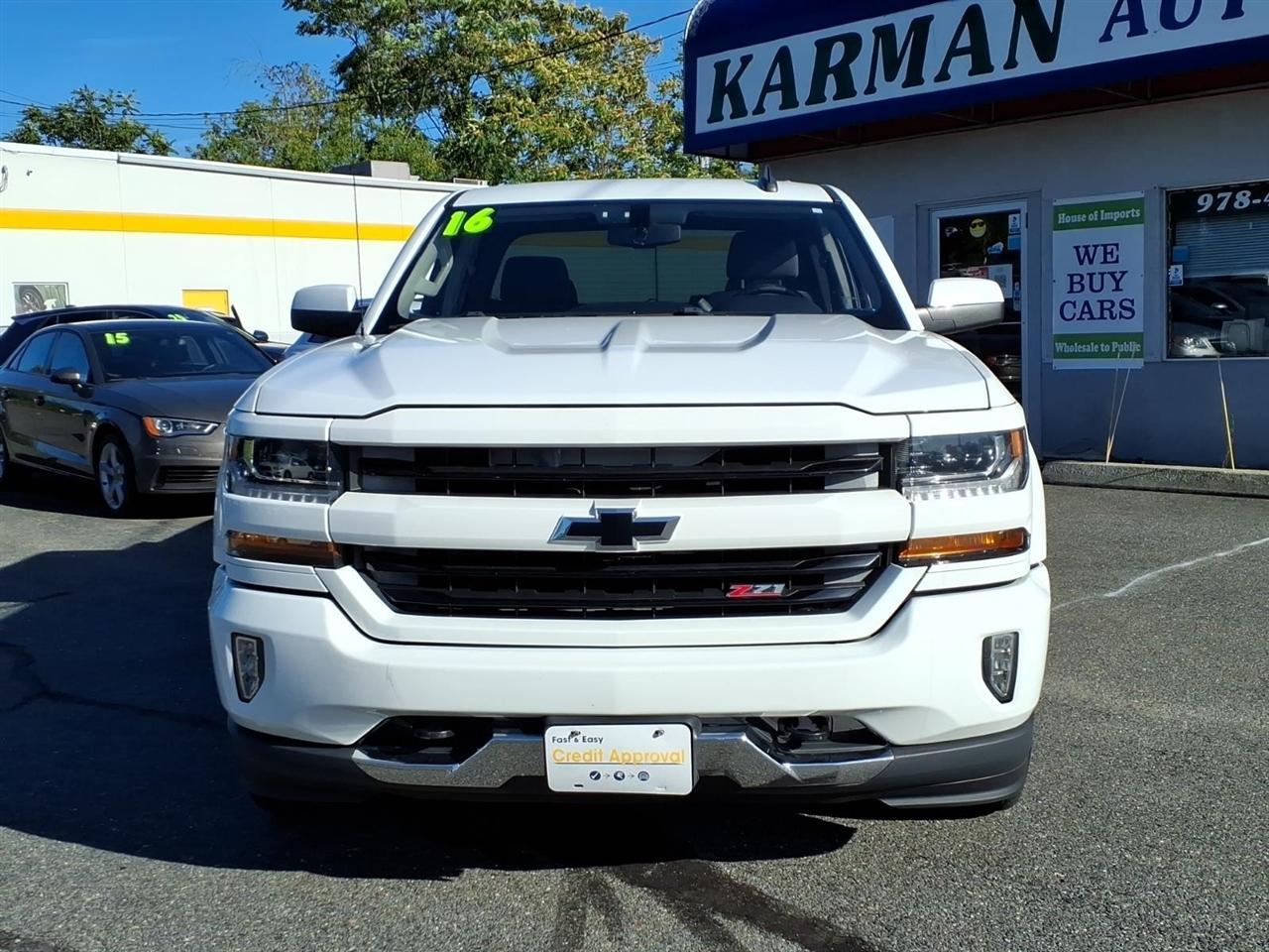 Chevrolet Silverado photo 2