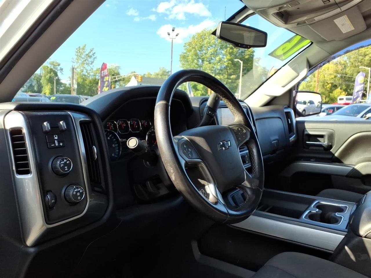 Chevrolet Silverado photo 12