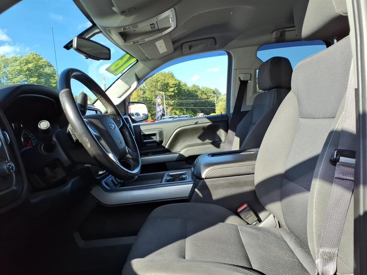 Chevrolet Silverado photo 13