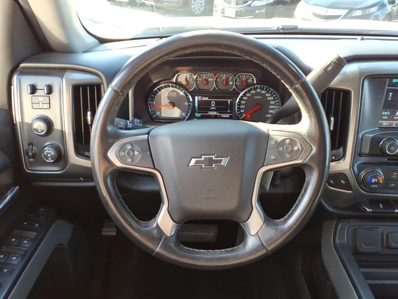 Chevrolet Silverado photo 17