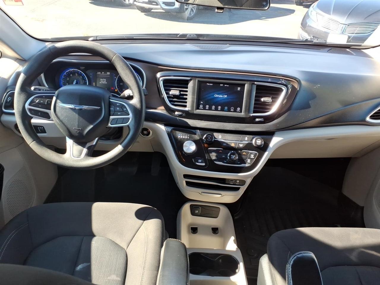 Chrysler Voyager photo 6