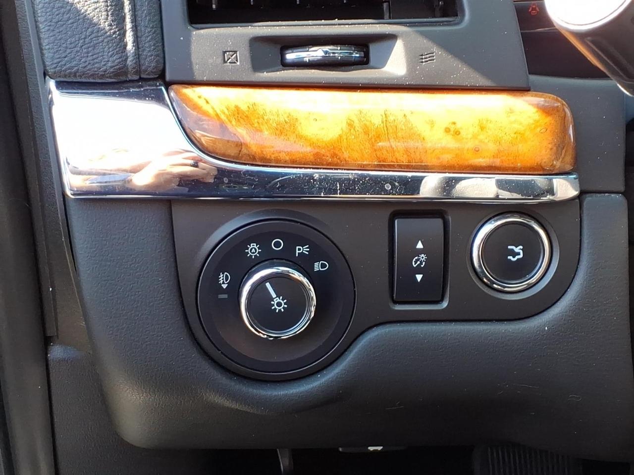 Lincoln MKS 4dr Sdn 3.7L AWD 2014