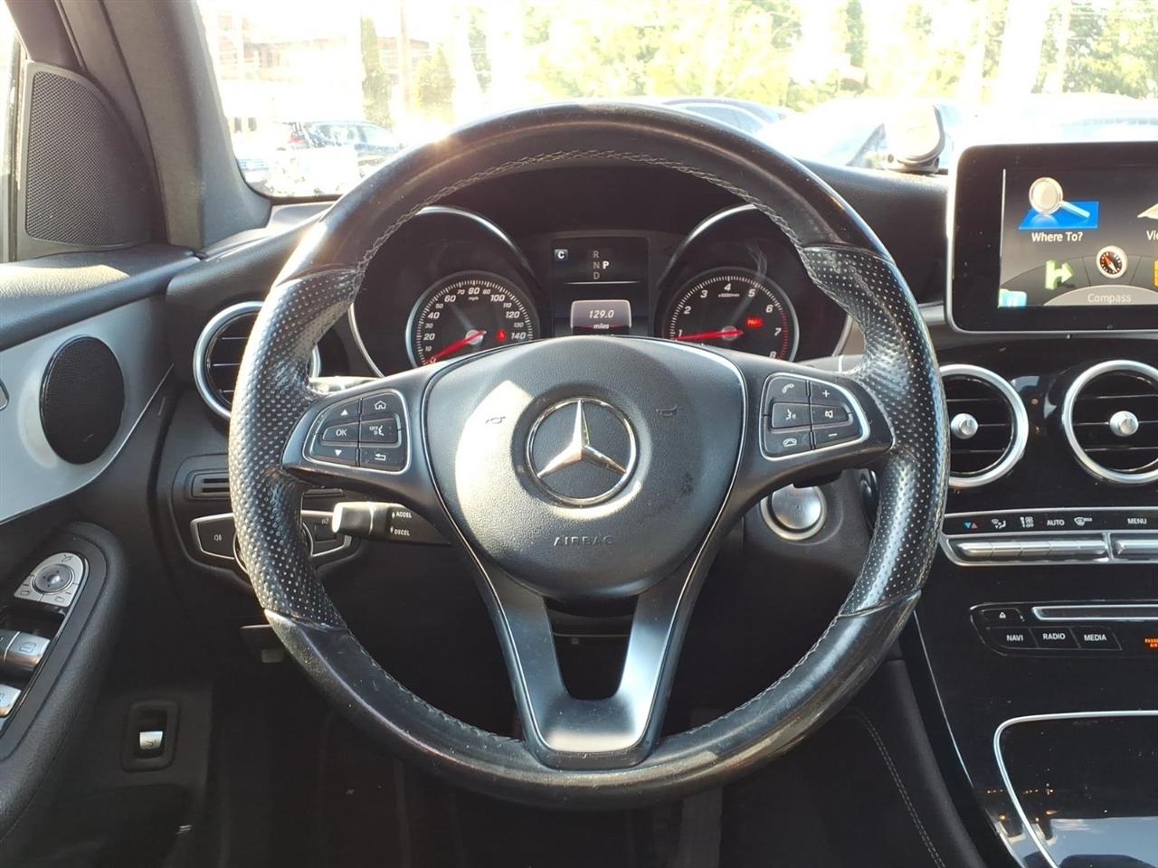 Mercedes-Benz GLC GLC 300 4MATIC SUV 2017