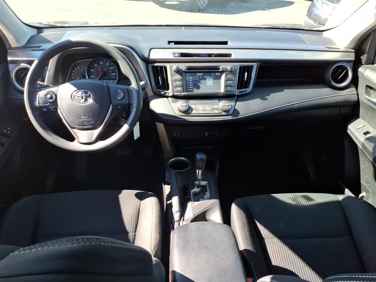 Toyota RAV4 AWD 4dr XLE (Natl) 2015