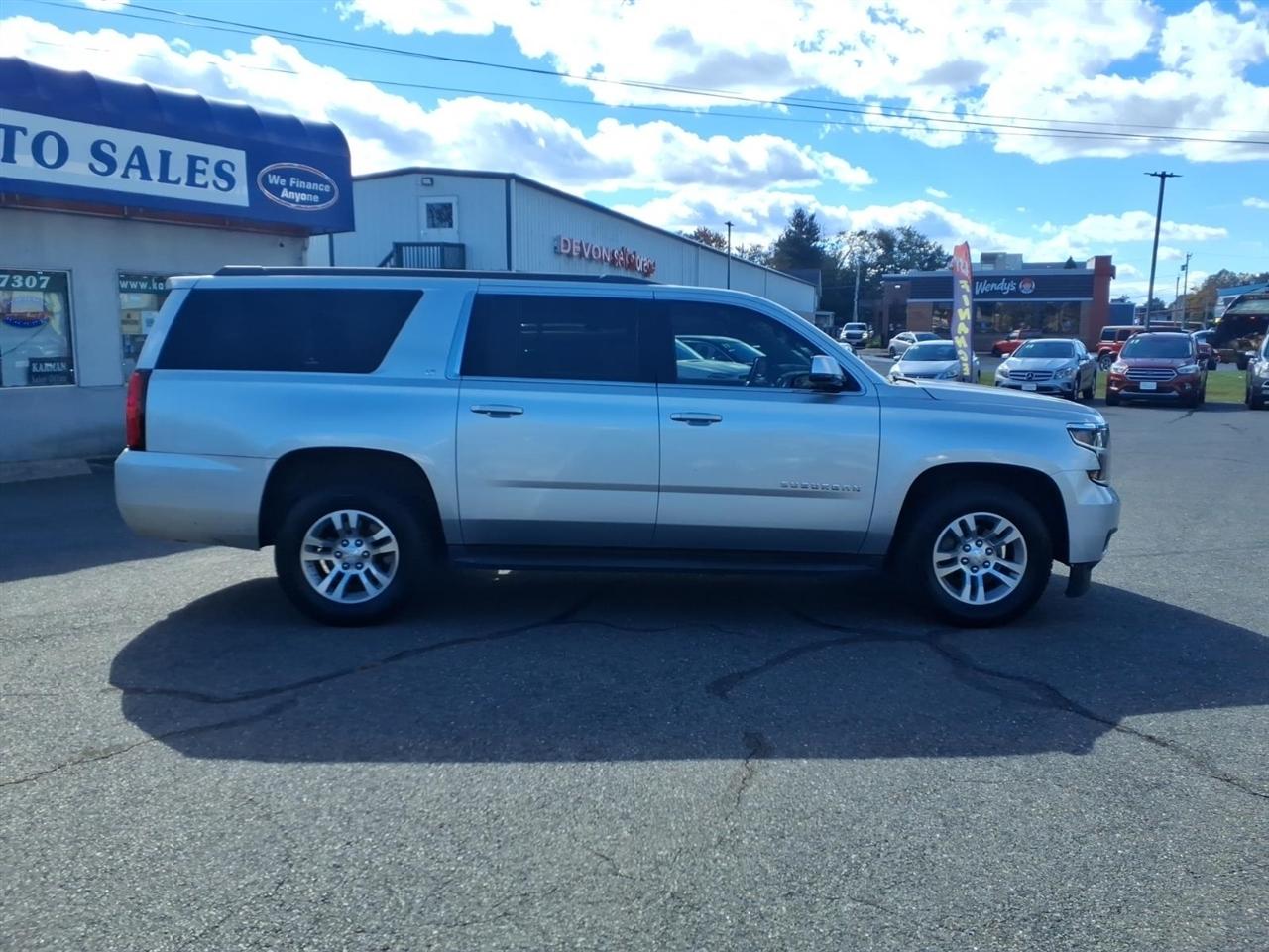 Chevrolet Suburban 4WD 4dr 1500 LT 2019