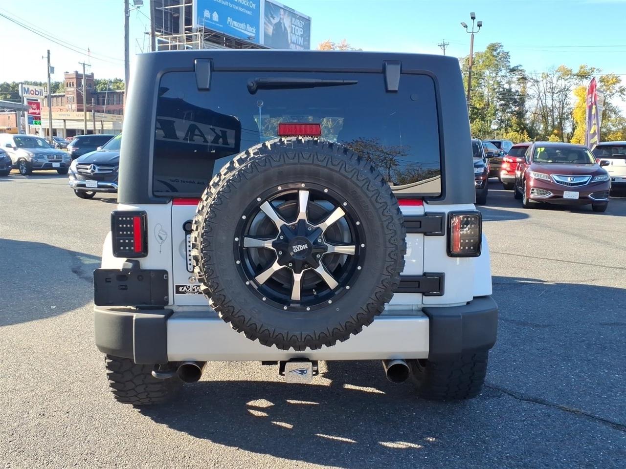 Jeep Wrangler Unlimited 4WD 4dr Sahara 2015